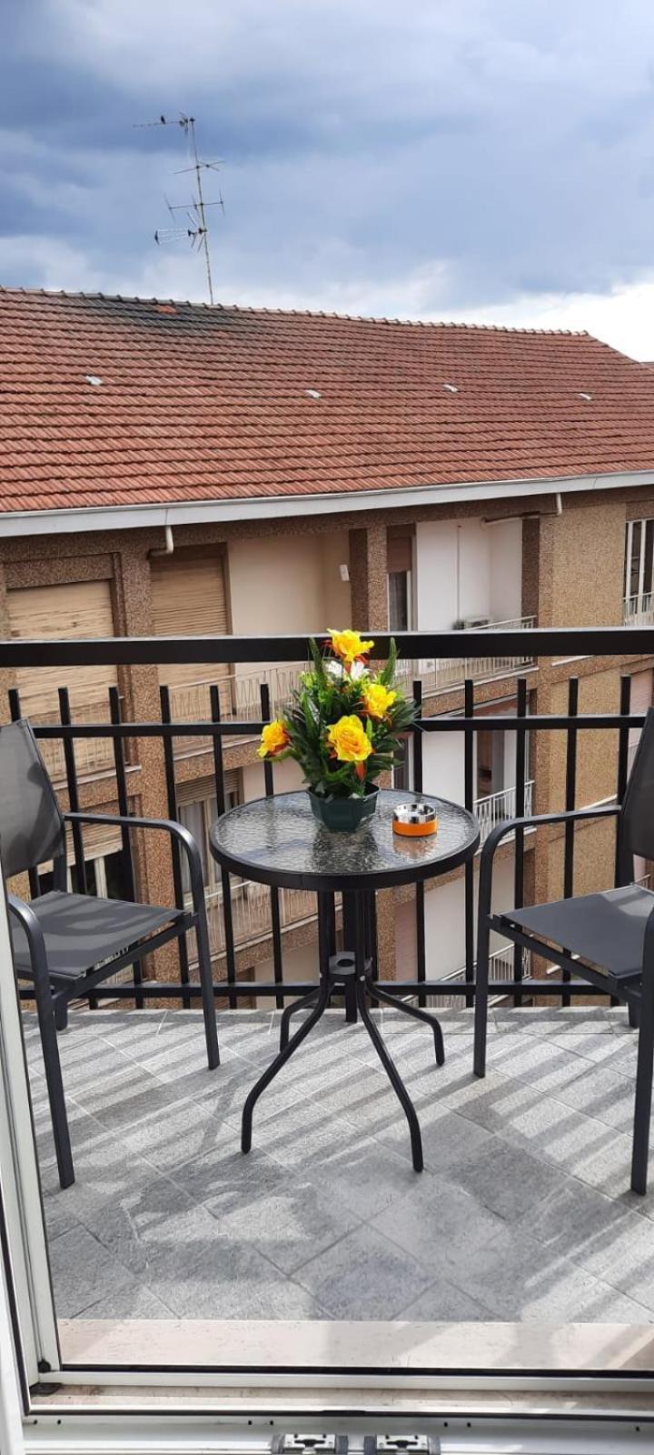 Ferienwohnung Anzalone House Asti Exterior foto